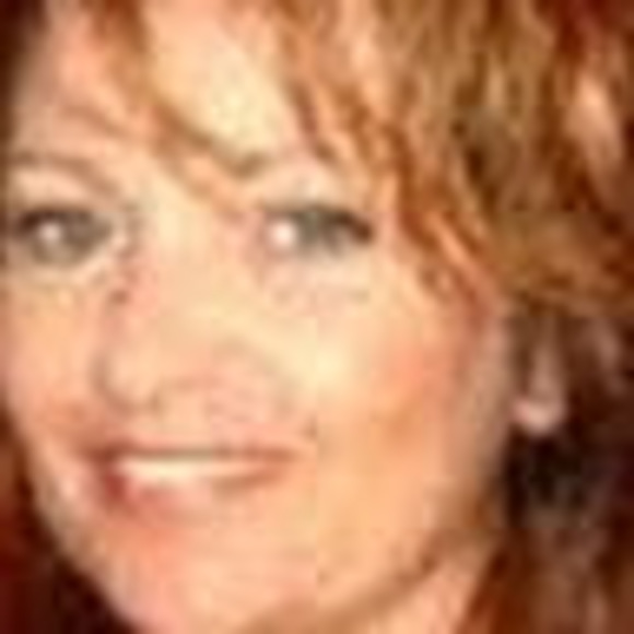 Meet your Posher, Heather - Picture 1 of 1